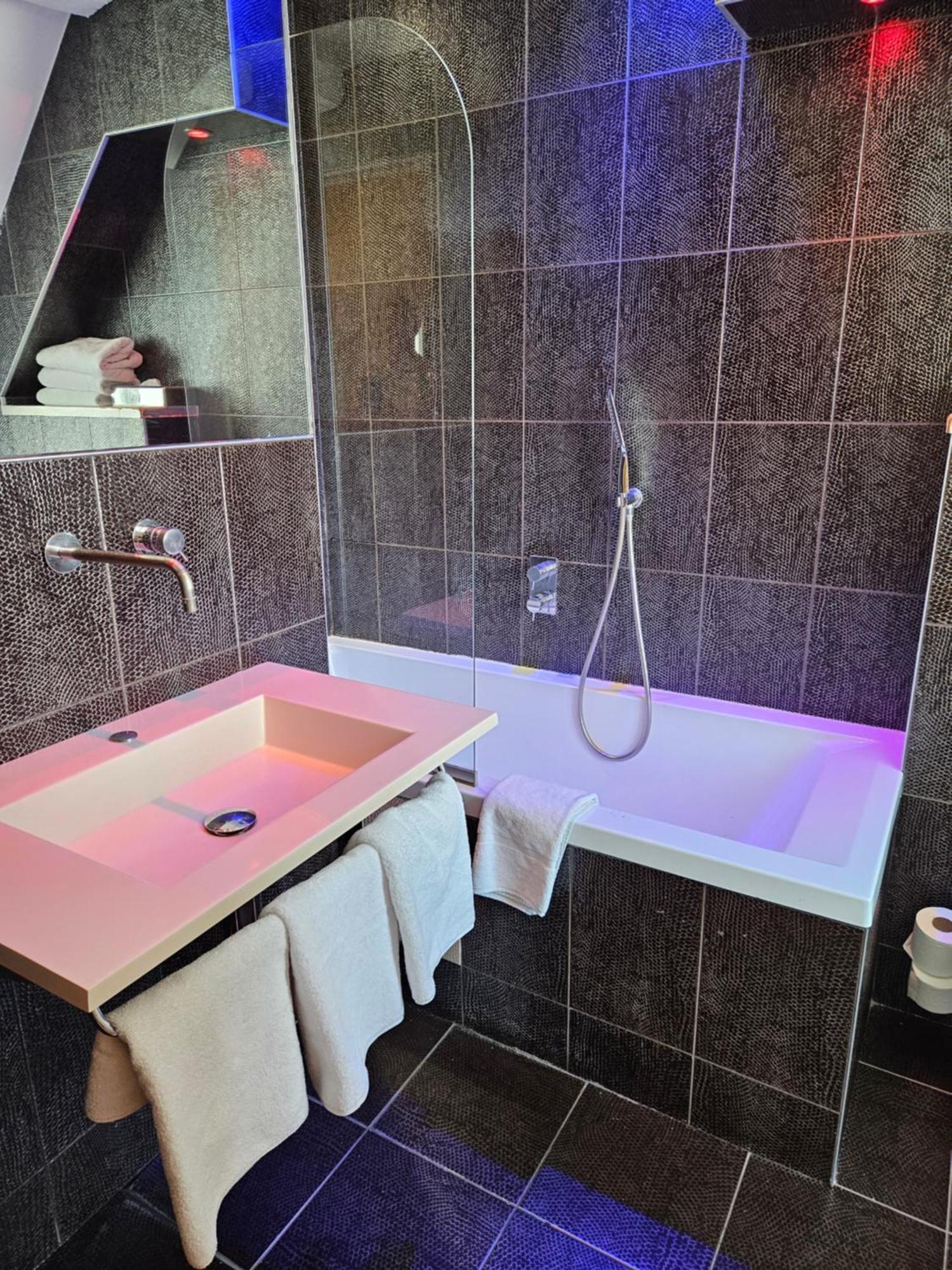 Atn Hotel Париж Екстер'єр фото